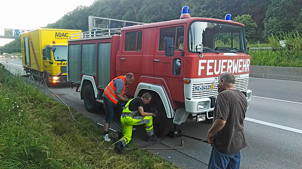Reifenpanne auf der Überführungsfahrt